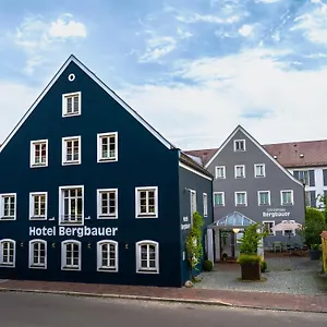 Bergbauer Mit Late-self-check-in 3*, Neuburg an Der Donau Germany